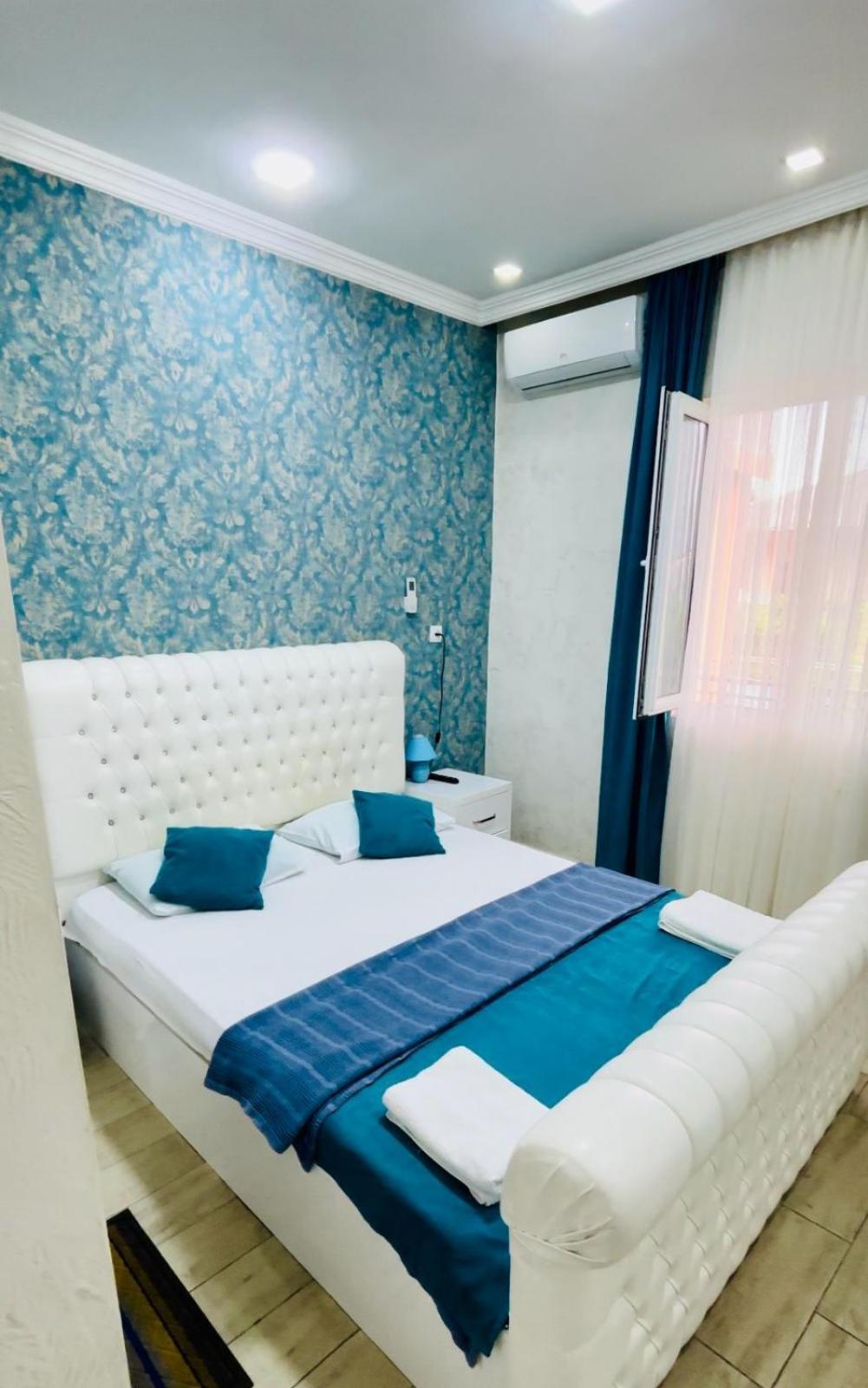 Nikas Guest House Batumi Exteriör bild